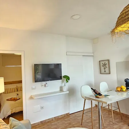 Beautiful Sea View And Pool Atalaya A2, Apartment *
